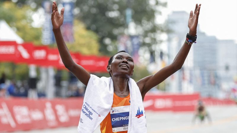 Maratonul feminin de la Chicago s-a încheiat cu victoria kenyencei Ruth Chepngetich