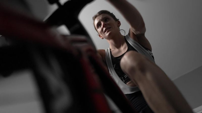 'The Power of Sport': Así se forja una campeona de Europa de triatlón tras cambiar deporte