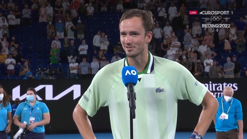 "Je me suis dit ‘Que ferait Novak ?’" : Dos au mur, Medvedev s'est inspiré de Djokovic