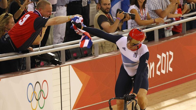 #Returnto2012 - Hoy secures emotional record sixth gold in the keirin