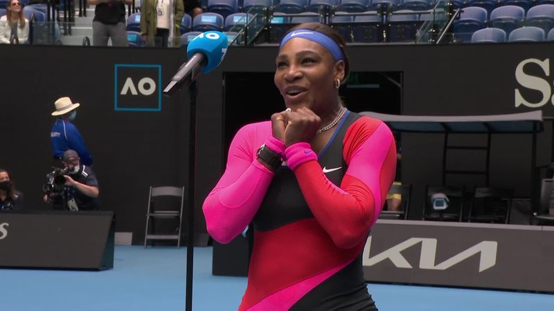 Mikrofon zu hoch: Serena Williams sorgt für Lacher