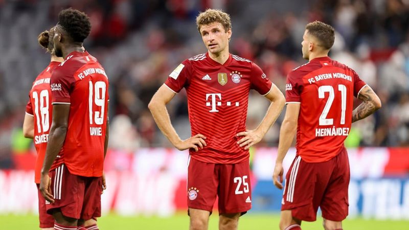 Inesperada derrota del Bayern en casa con cantadón final de Manuel Neuer