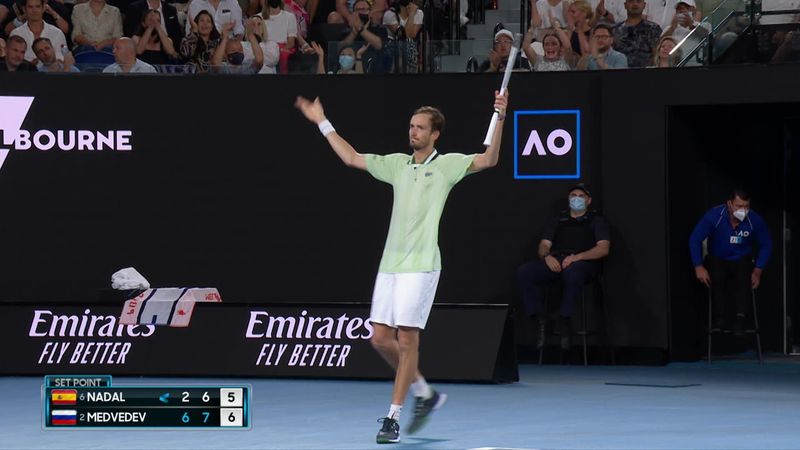 'Sensational play' - Medvedev wins second set with stunning winner against Nadal