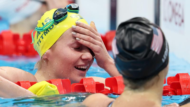 Tokyo 2020 That Is Unbelievable Ariarne Titmus Stuns Katie Ledecky To Win 400m Freestyle Swimming Video Eurosport