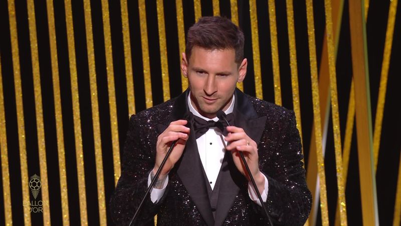 Ballon D’Or | Messi en familie glinsteren tijdens uitreiking van zevende Gouden Bal