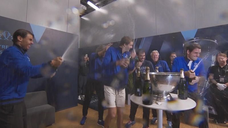 Laver Cup: La ducha de champán de Nadal, Federer y todo el equipo europeo