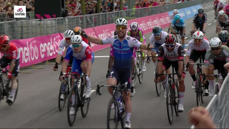 Mark Cavendish, imperial! A câștigat etapa a 3-a în Turul Italiei, la sprint. Rezumatul zilei