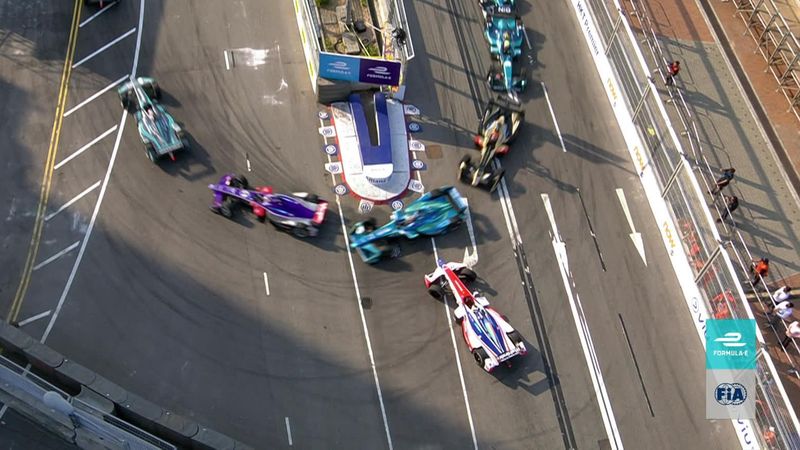 Formula E: Rosenqvist, testacoda al secondo giro quando era in testa
