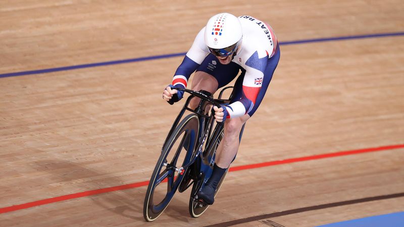‘Absolutely remarkable’ – Jason Kenny storms to historic keirin gold