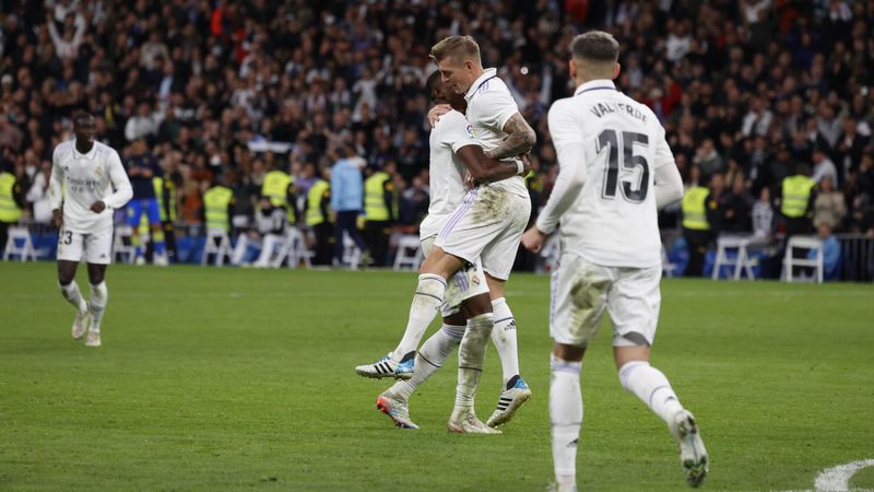 Resumen Real Madrid-Cádiz: Un respiro antes del Mundial (2-1)