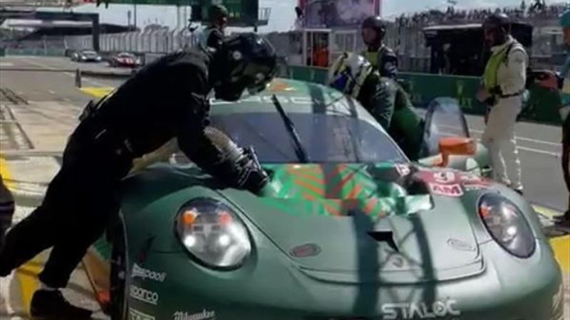 Schauspieler Fassbender würgt Porsche bei Fahrerwechsel ab