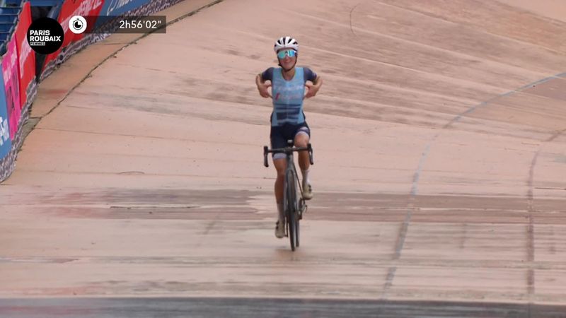 Deignan powers home for Paris-Roubaix victory