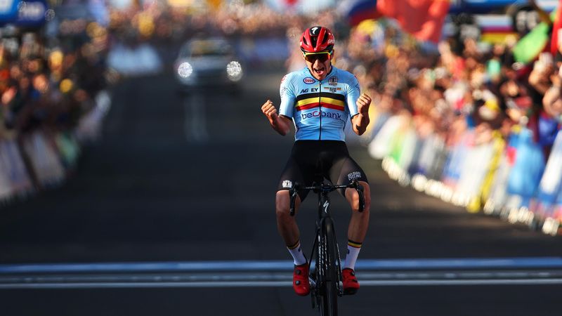 Final Mundial: Evenepoel es nuevo campeón del mundo tras una cabalgada memorable