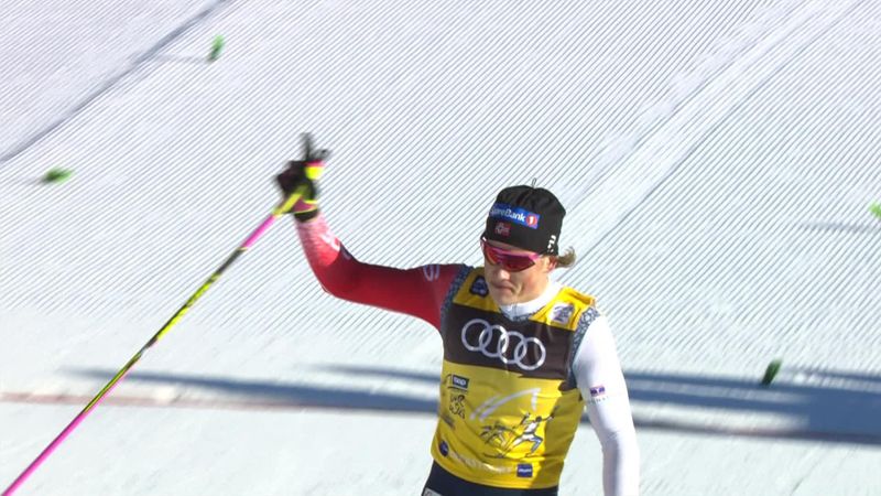 Johannes Klaebo zburdă în Tour de Ski. A câștigat și proba de mass-start de la Oberstdorf