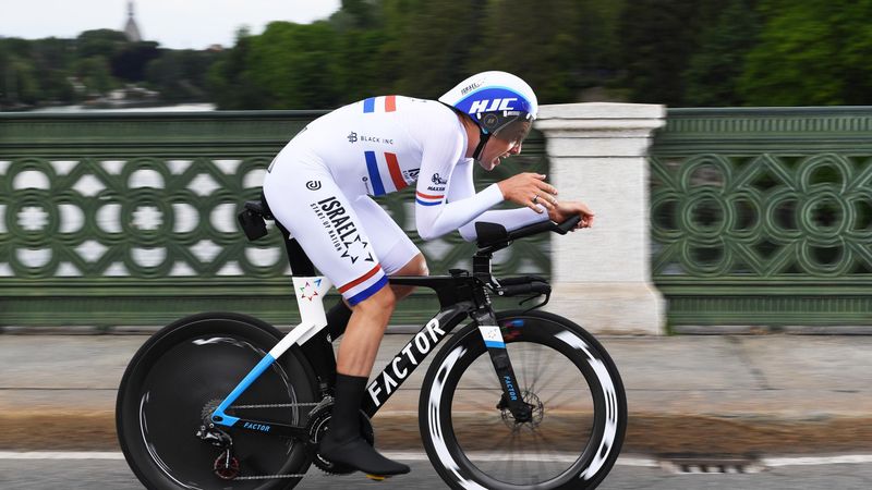 'Dowsett went all out' - Bigham on 'world class' Brit at Giro