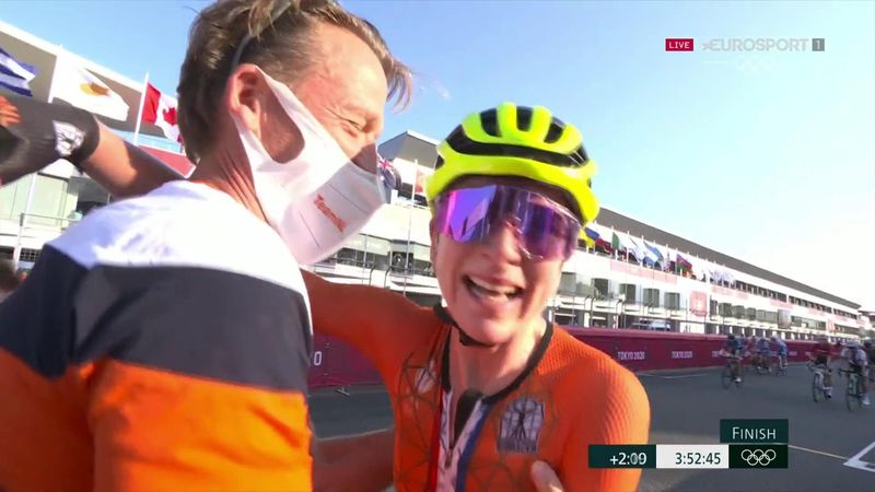 'I was wrong!' - Heartbreak as Van Vleuten wrongly believes she's won gold