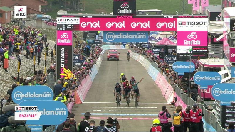 Jai Hindley a câștigat etapa a 9-a din Giro, după un finish pe muchie de cuțit