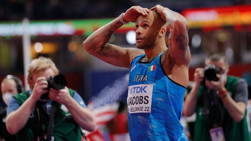 Tausendstel-Krimi um Gold: Jacobs triumphiert hauchdünn im 60-m-Finale