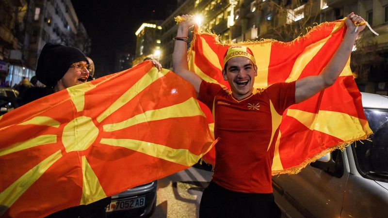 Les joueurs de la Macédoine du Nord accueillis en héros à Skopje