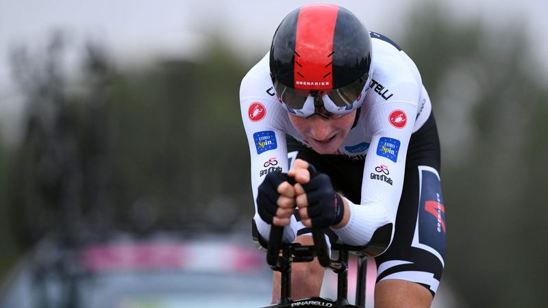 Watch the full nailbiting head-to-head time trial as Tao Geoghegan Hart won the Giro