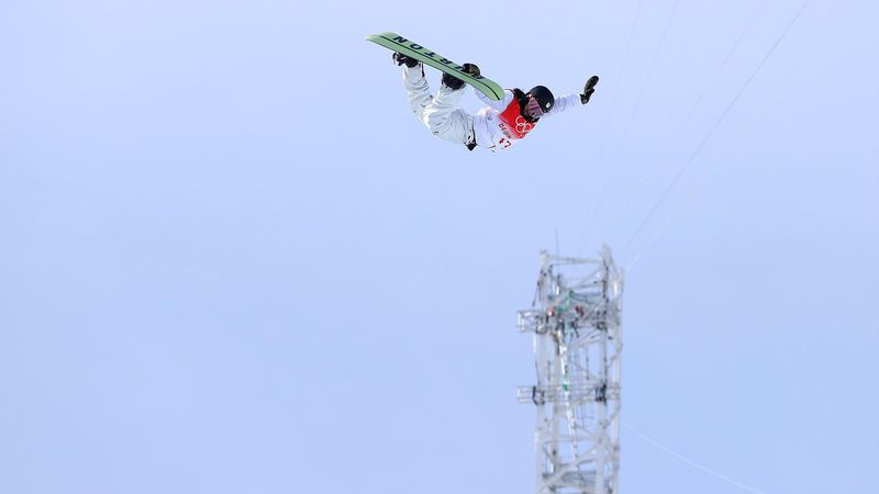 Flugshow in der Halfpipe: Hirano springt über 6 Meter hoch
