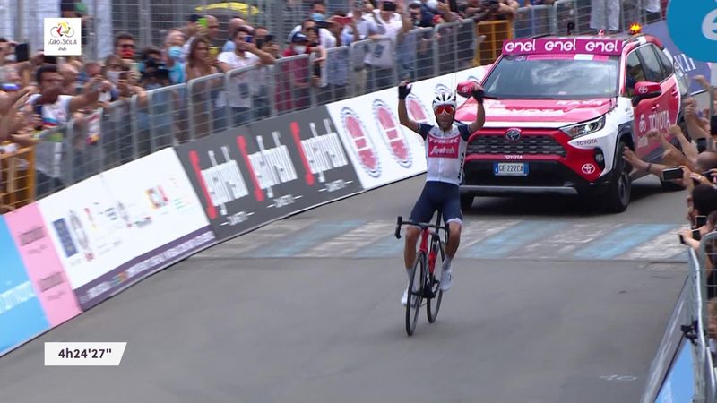 Két év győzelem nélkül - hazai pályán, szólóban nyert szakaszt és hozta el az összetettet Nibali