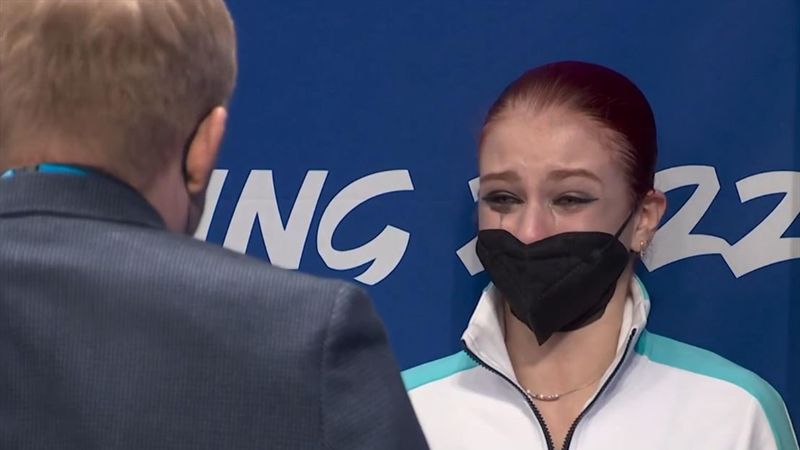 Eklat nach Kür: Trusova weint bittere Tränen und verweigert Siegerehrung