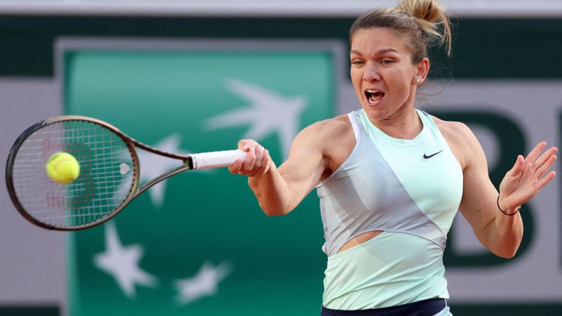 ‘Here we go!’ – Halep begins showdown against Schunk at French Open