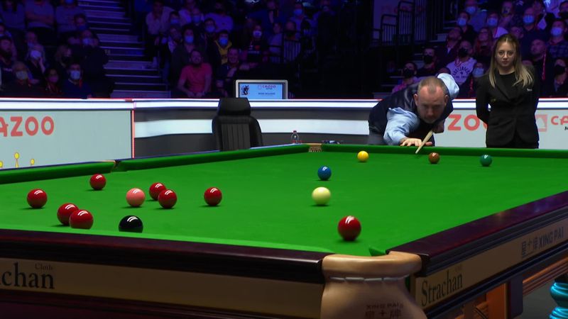 'Look at this for a shot!' Williams sinks fantastic long red in final frame of win over Yan