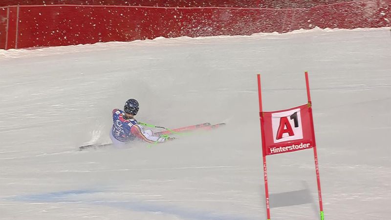 Esquí alpino, Copa del Mundo: La extraña caída de Dressen que le dislocó ambos hombros