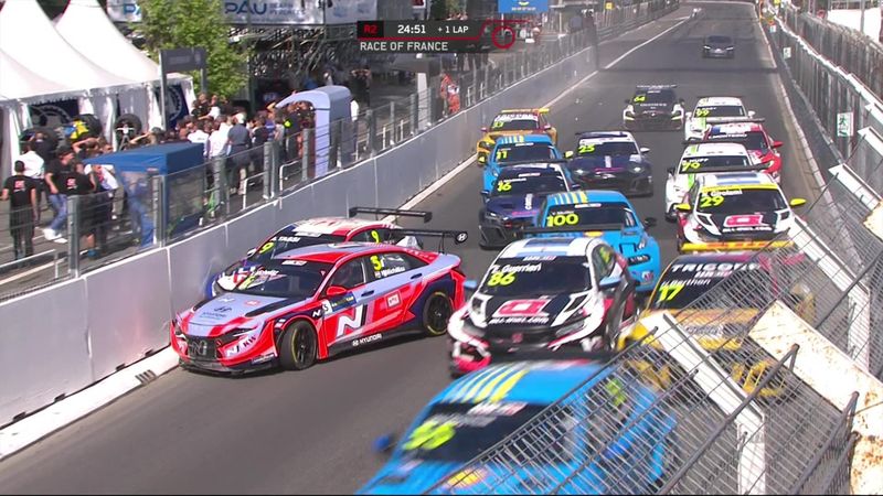 ‘There’s carnage’ - Michelisz and Tassi crash at start of WTCR Clean Fuels for All Race of France