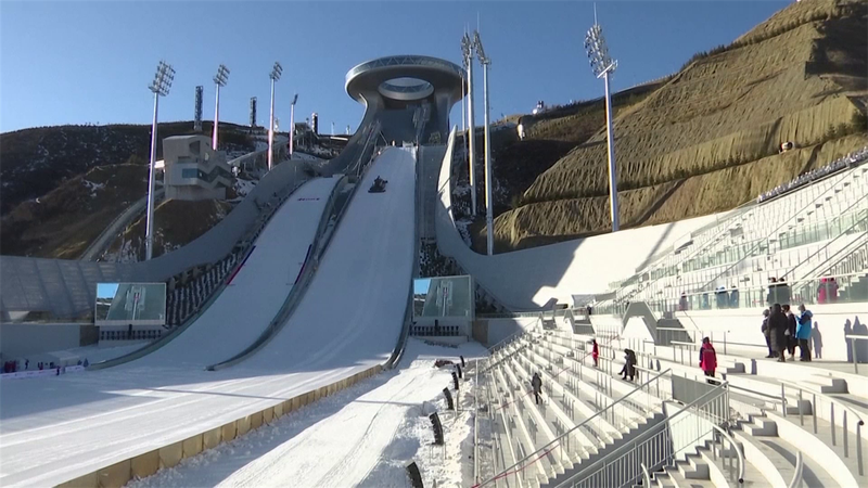 Testflüge auf der Olympiaschanze: Einblicke ins Skisprungstadion