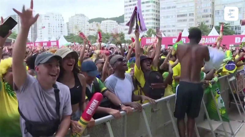 Il Brasile "banchetta" con la Corea: tutta la gioia dei tifosi verdeoro