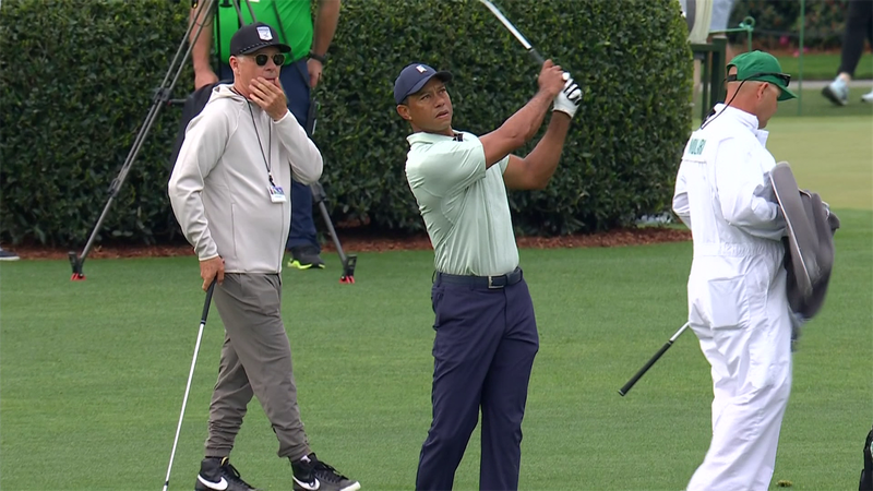 Golf | Tiger Woods traint voor veel publiek op de banen van Augusta