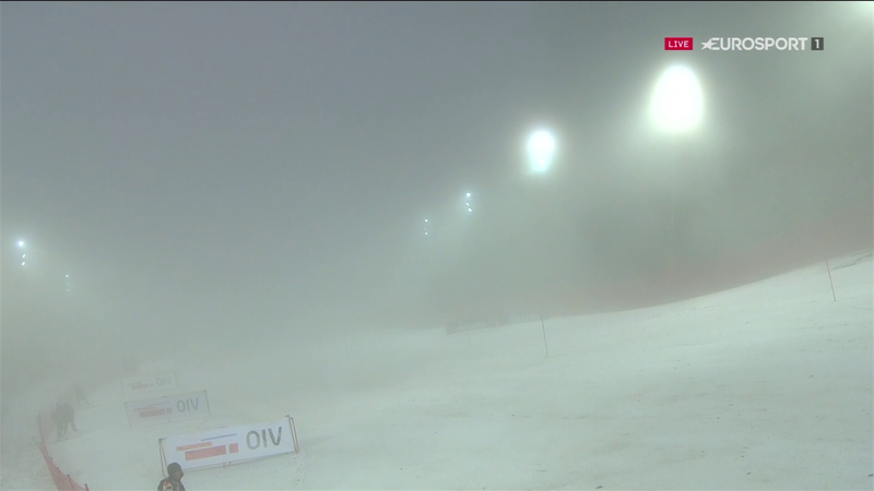 Vento, nebbia, ma soprattutto neve brutta: slalom maschile cancellato