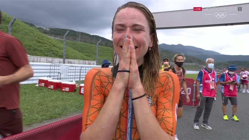 ‘A gold medal at last!’ - Van Vleuten celebrates with abandon after time trial success