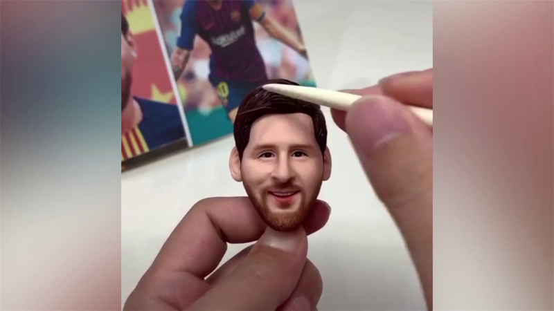 Genialidad máxima en esta cuarentena: hace réplicas perfectas de Messi o Kobe Bryant con plastilina