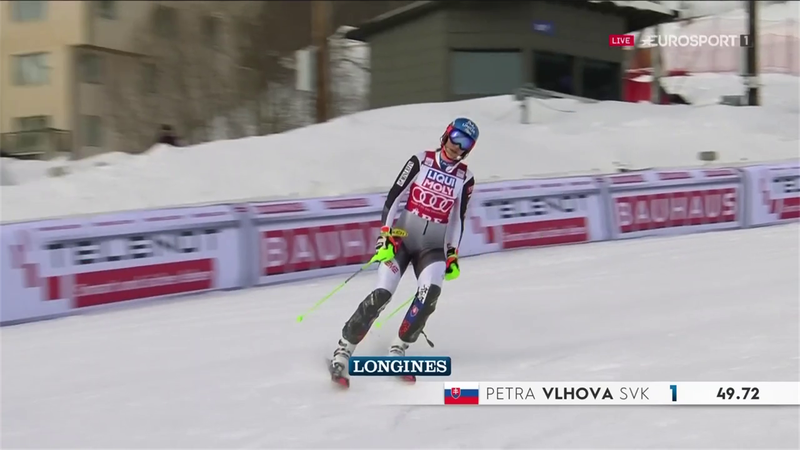 Assolo di Vlhova nella prima manche dello slalom