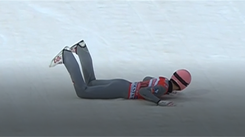 Schrecksekunde beim Skifliegen: Huber stürzt in Oberstdorf
