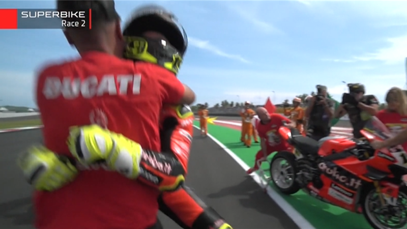 ‘He is a racer and he races hard!’ – Watch Bautista celebrate with abandon after world title win